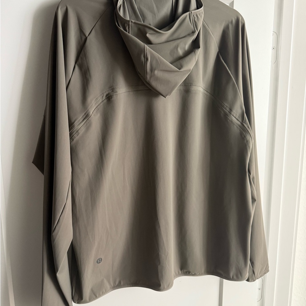 Men’s Lululemon Pacebreaker Jacket - Picture 2 of 2